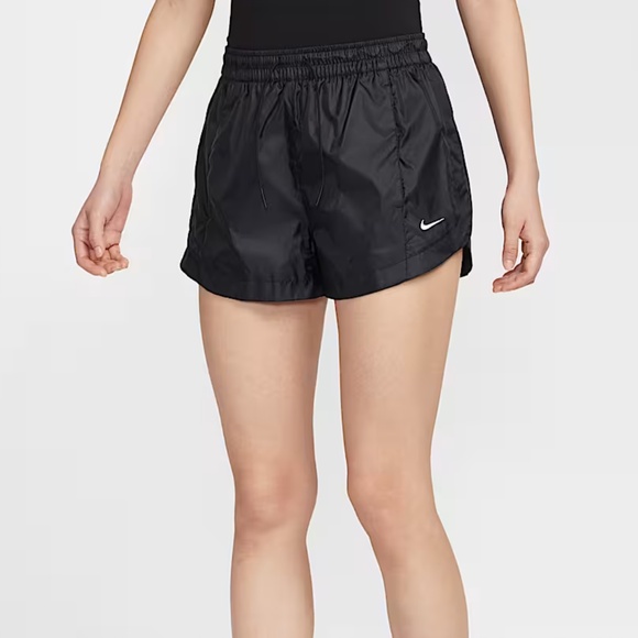 Nike Women’s Shorts Running Training Sporty Pocket Breathable Lightweight Sz M - Picture 2 of 16